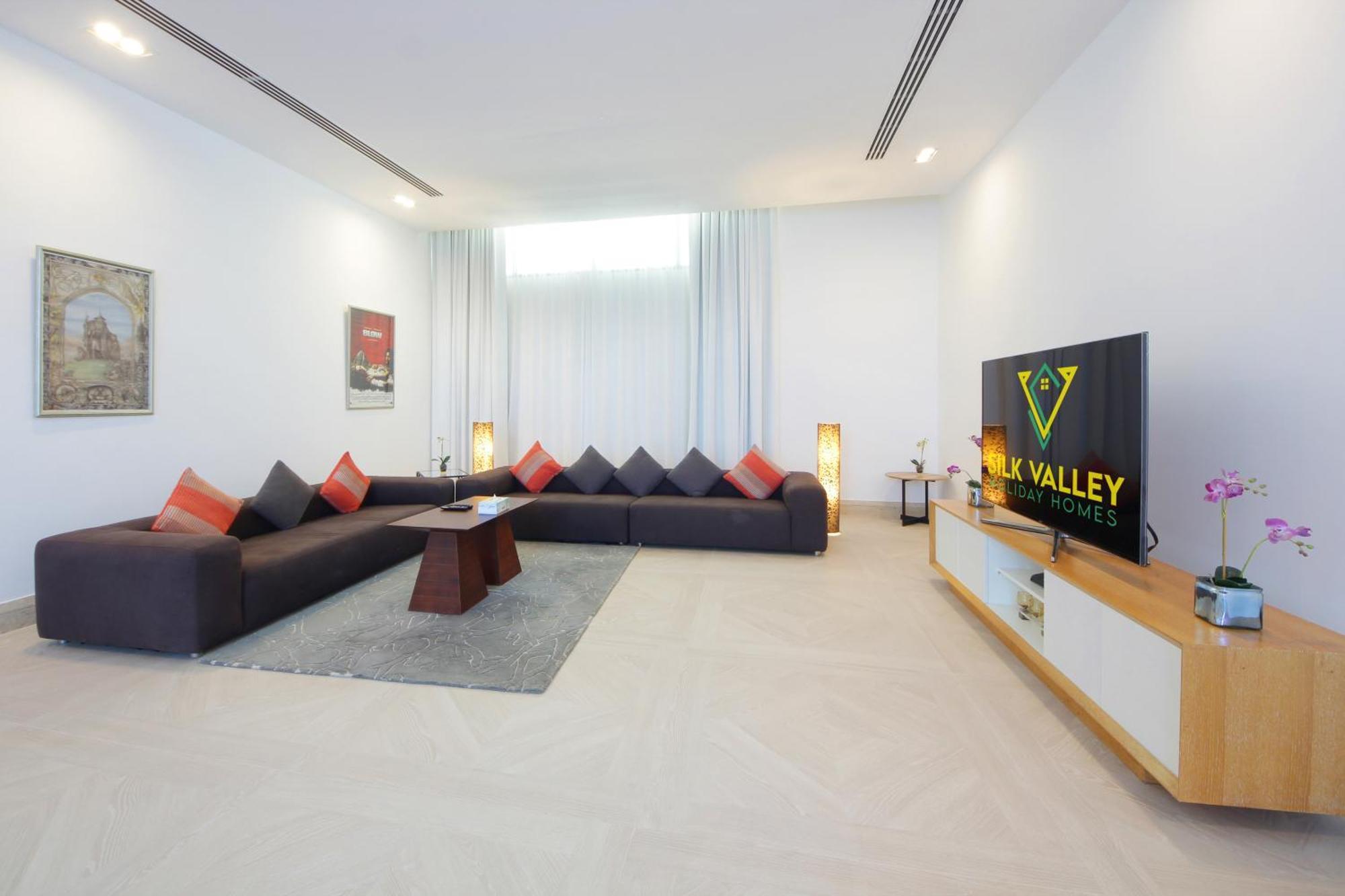 Silk Valley - Grand 6-Bedroom Beach Front Villa Abu Dhabi Esterno foto